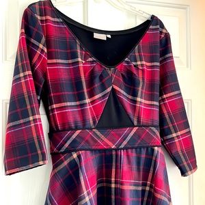 Eshakti size large / 14 red tartan Scottish plaid dress